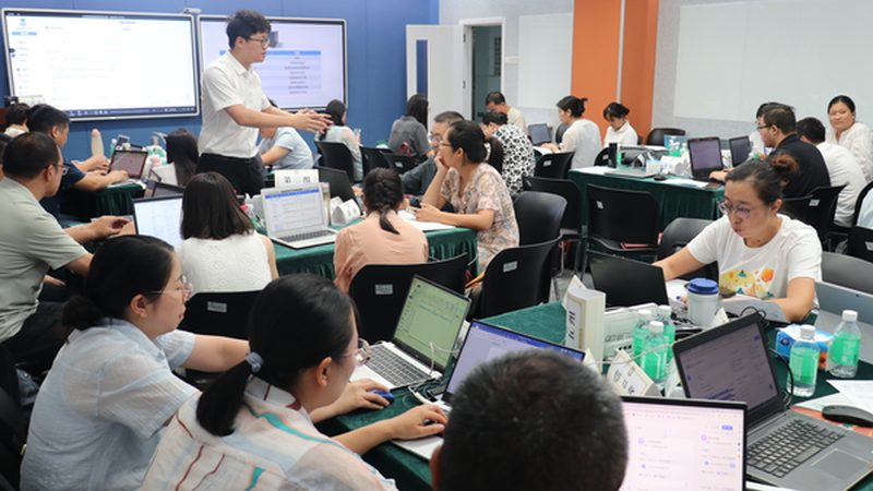 网络课程视频的清晰度可以通过以下公式进行计算：